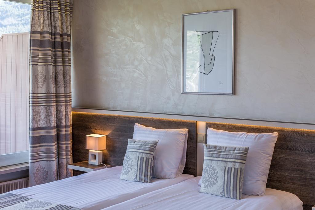 Castel Hotel 3*